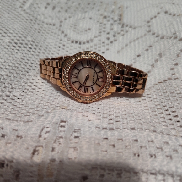 Anne Klein Watch for women - Picture 4 of 6